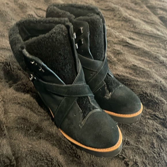 Coach women’s wedge booties size 8 - Picture 1 of 3